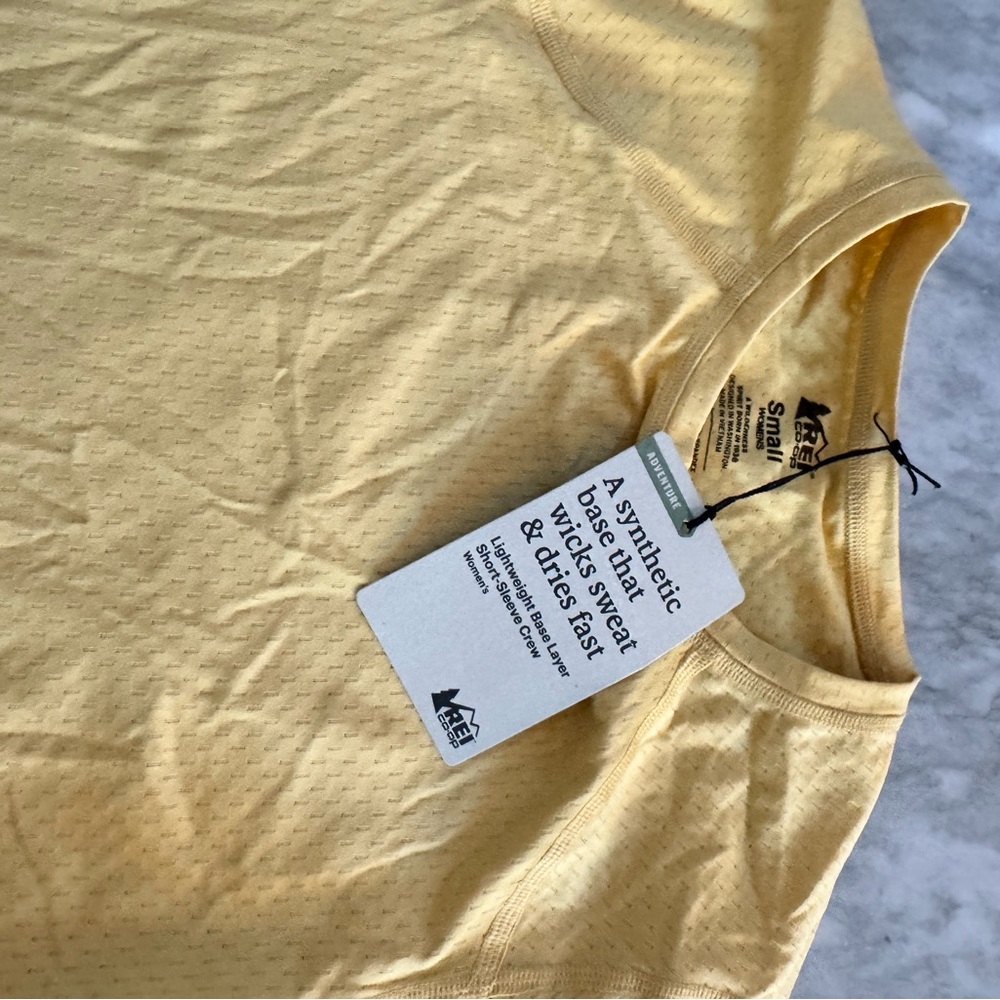 REI Butter Yellow Short Sleeve Performance Tee - Picture 4 of 4
